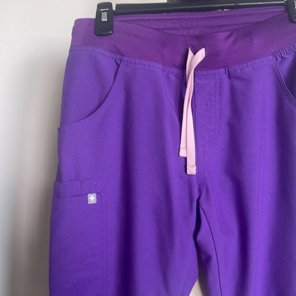 Figs Kade scrub pants - Picture 2 of 3